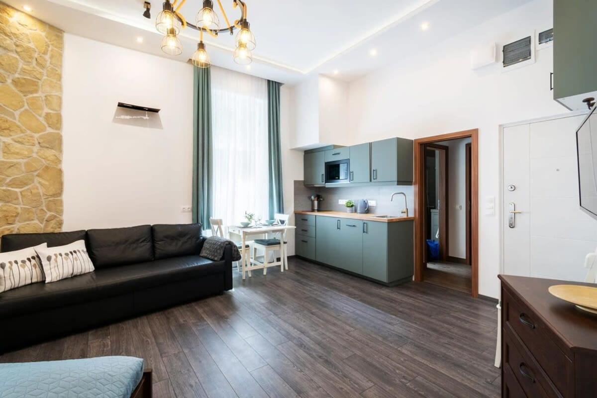 Comfy New Apartment At Castle Budapest Exterior foto